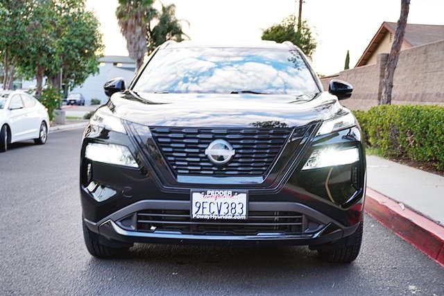 2023 Nissan Rogue SV photo 4