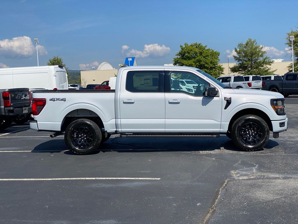2025 Ford F-150 XLT photo 2