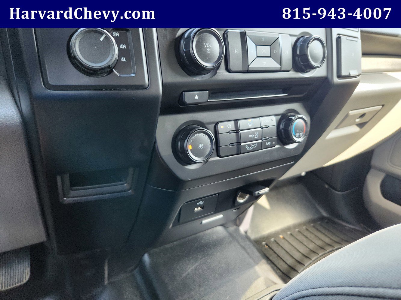 2016 Ford F-150 XLT photo 9