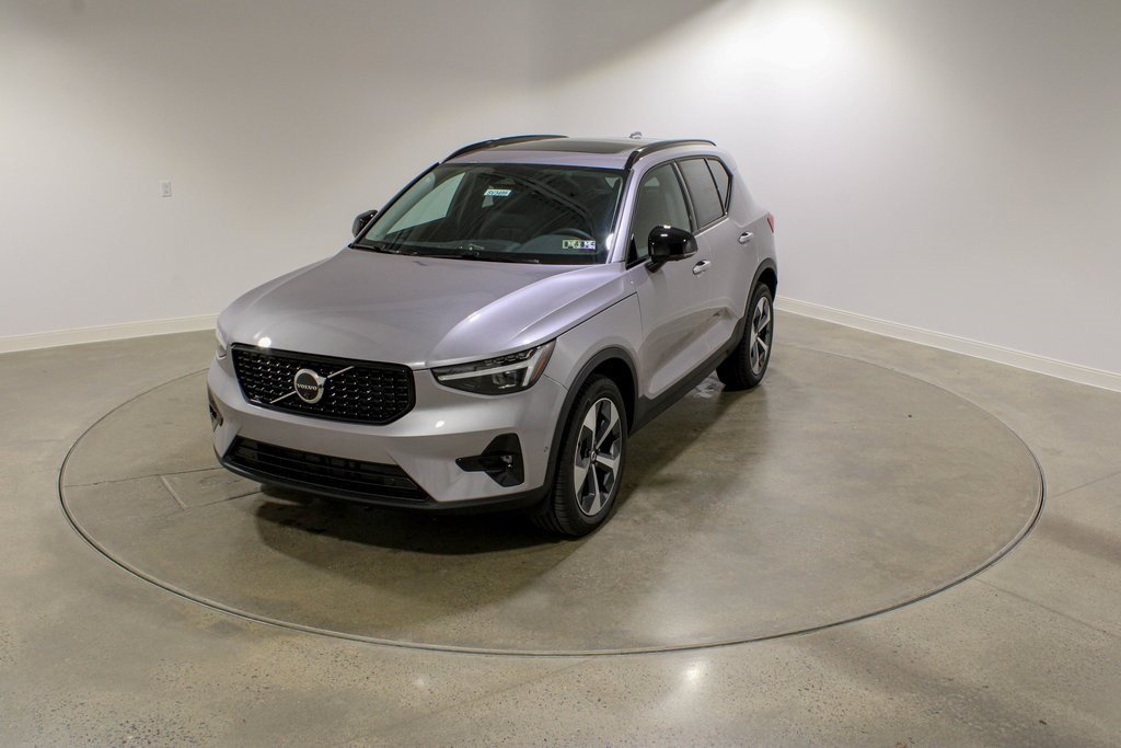 2026 Volvo XC40 Plus's photo