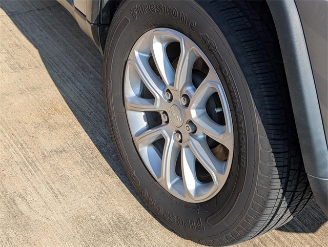 2021 Jeep Grand Cherokee Laredo E photo 4