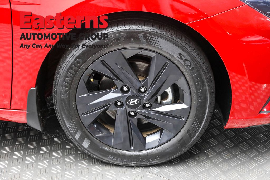 2022 Hyundai Elantra SEL Convenience photo 23