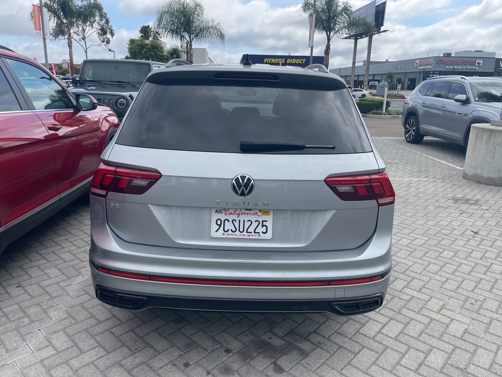 2022 Volkswagen Tiguan SE R-Line Black photo 4