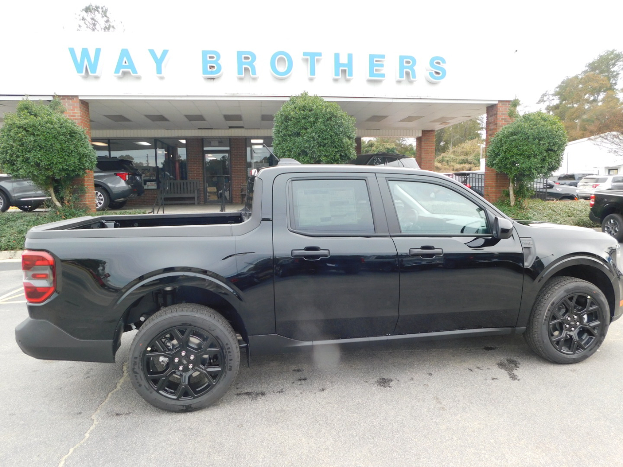 2025 Ford Maverick XLT's photo