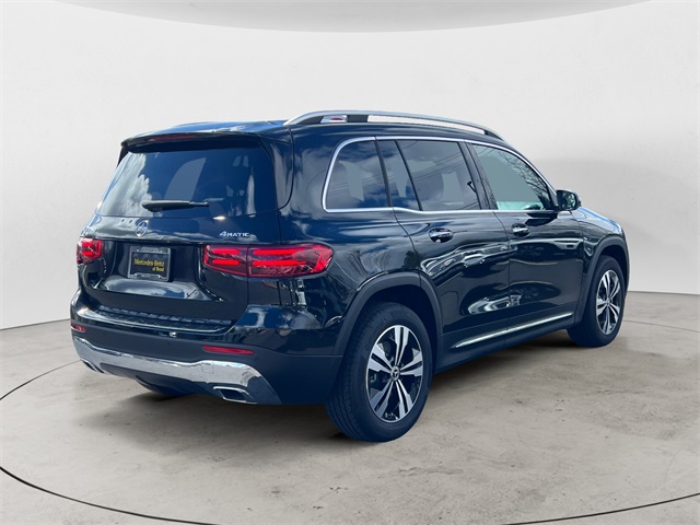 2025 Mercedes Benz GLB 250 4MATIC photo 4