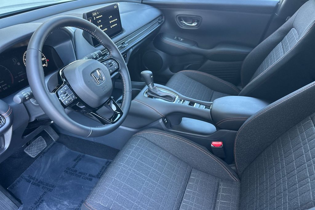 2026 Honda HR-V Sport photo 4