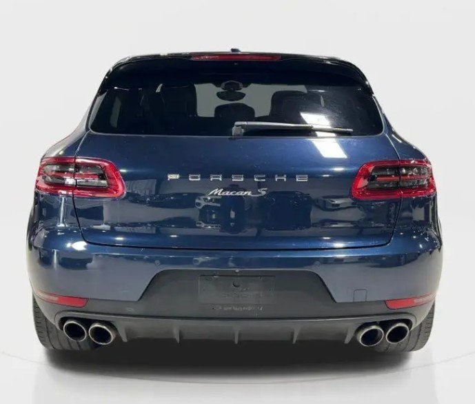 2016 PORSCHE MACAN - Image 12