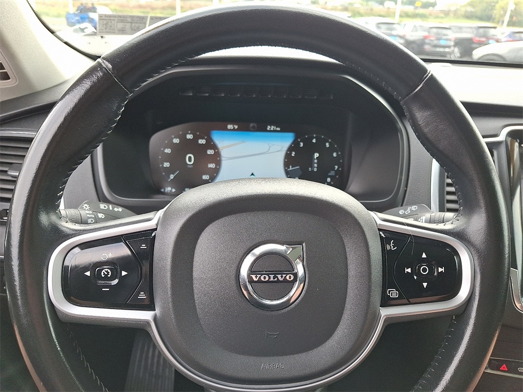 2020 Volvo XC90 T5 Momentum photo 20