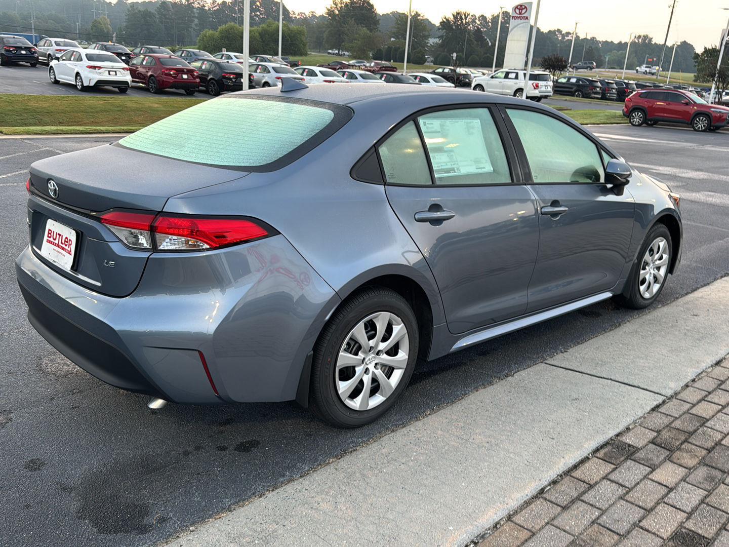 2026 Toyota Corolla LE photo 5