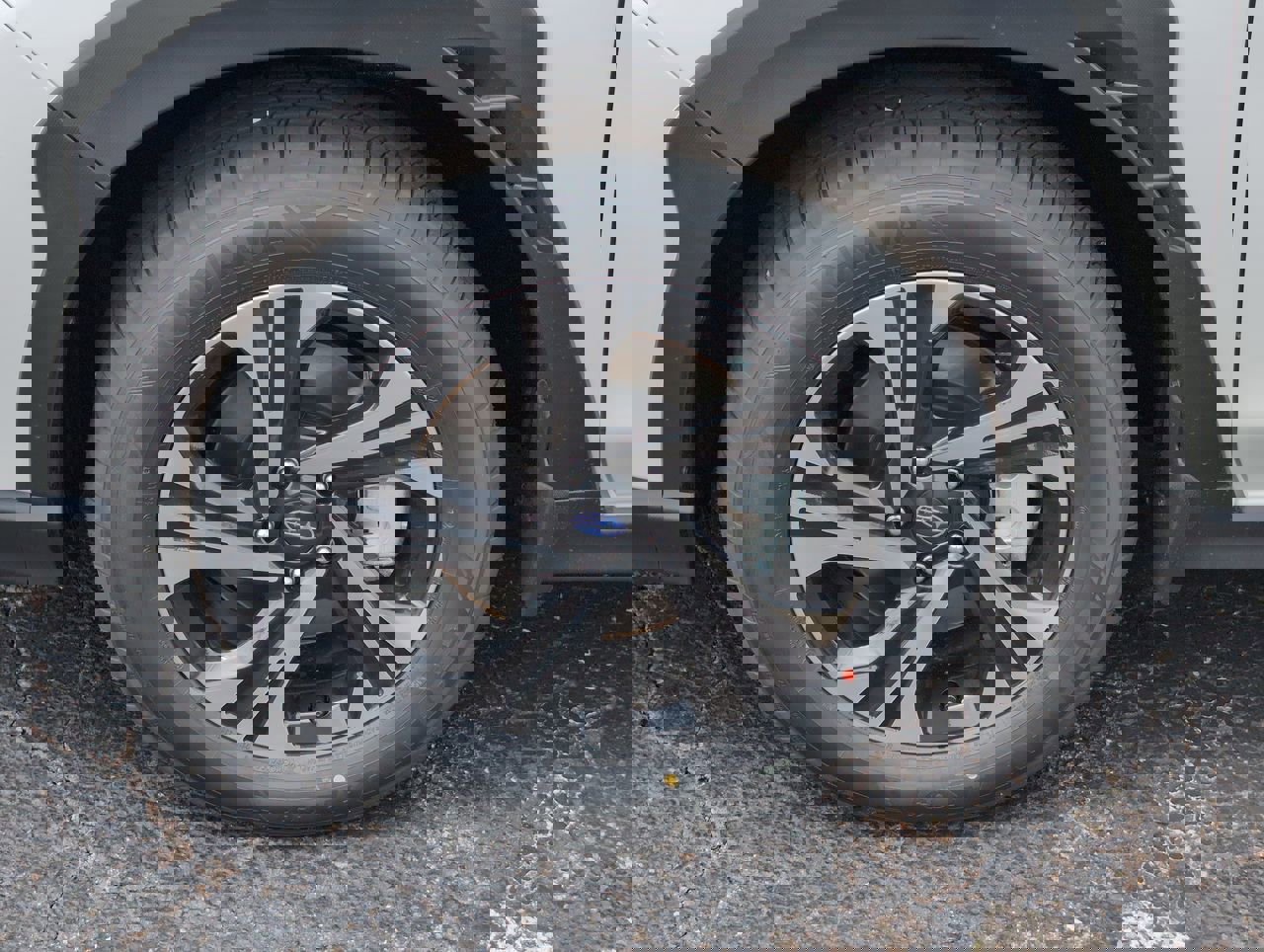 2025 Subaru Crosstrek Premium photo 9