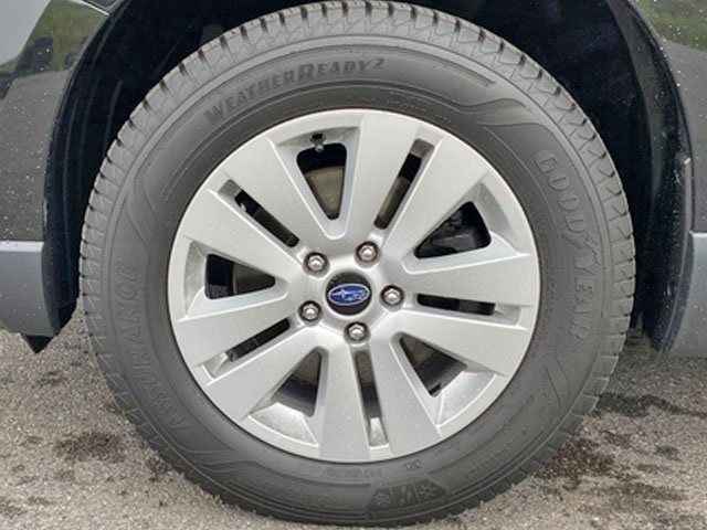 2017 Subaru Outback 2.5i Premium photo 21