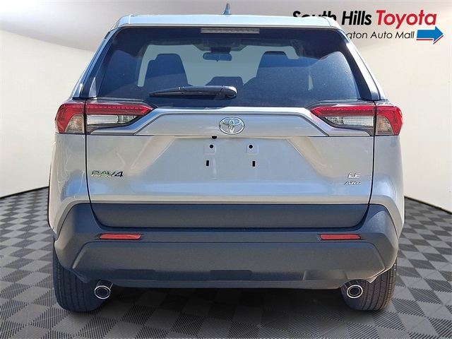 2025 Toyota RAV4 LE photo 3