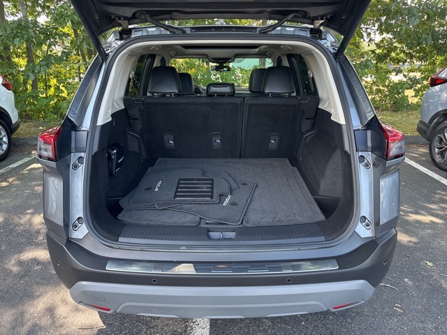 2023 Nissan Rogue SV photo 10