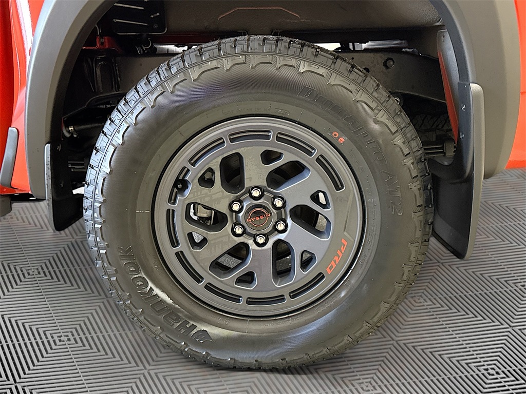 2025 Nissan Frontier PRO-4X photo 18
