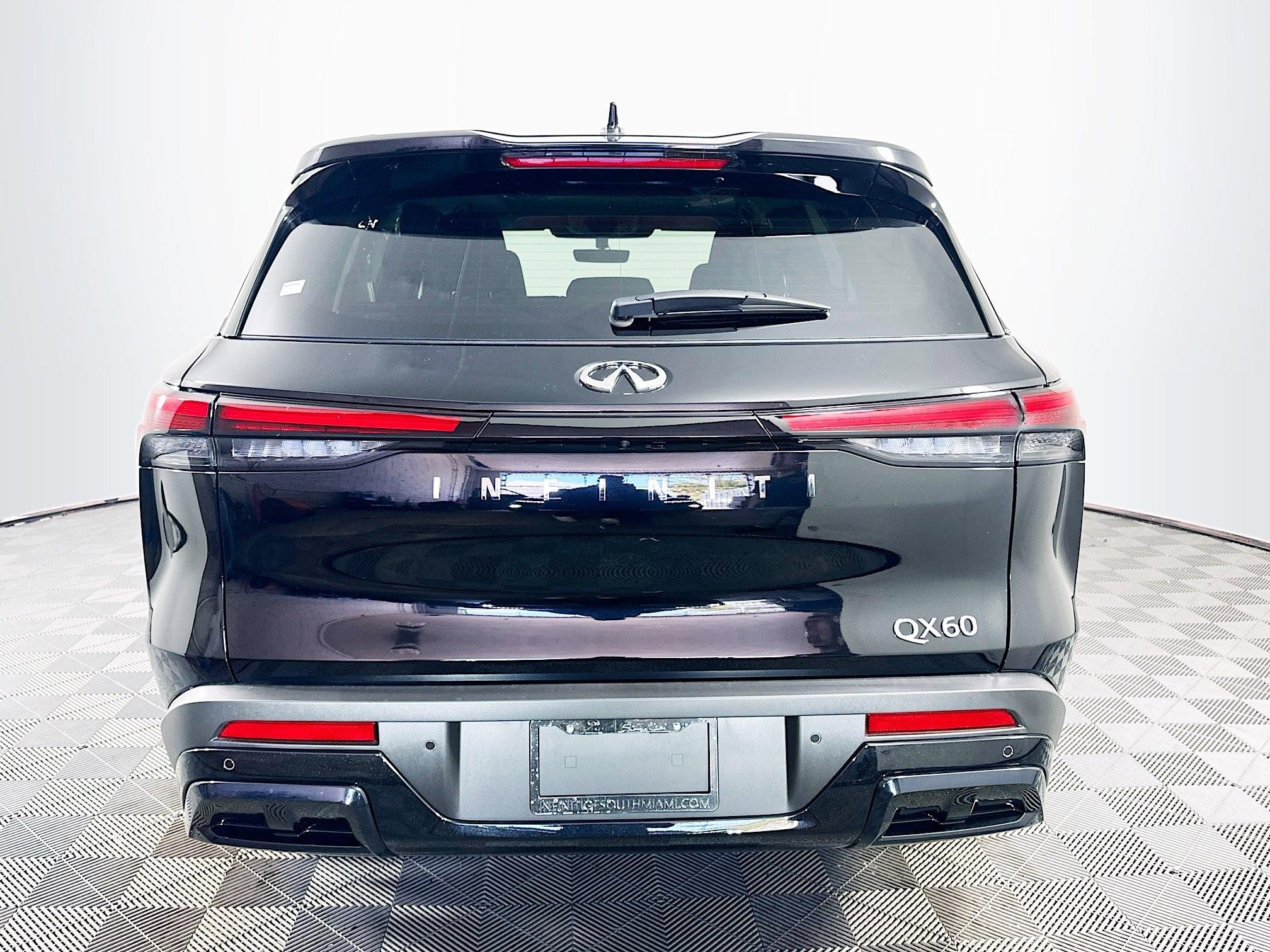 2025 Infiniti QX60 Pure photo 2