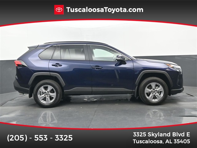 2025 Toyota RAV4 XLE's photo