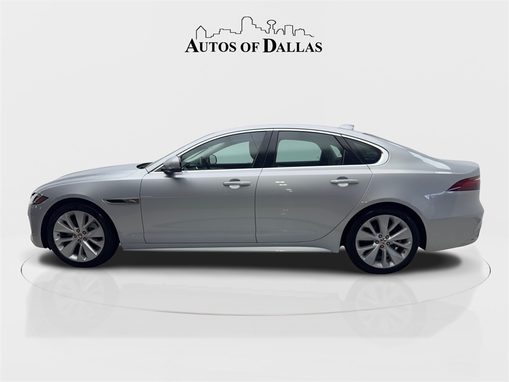 2022 Jaguar XF R-Dynamic SE photo 4