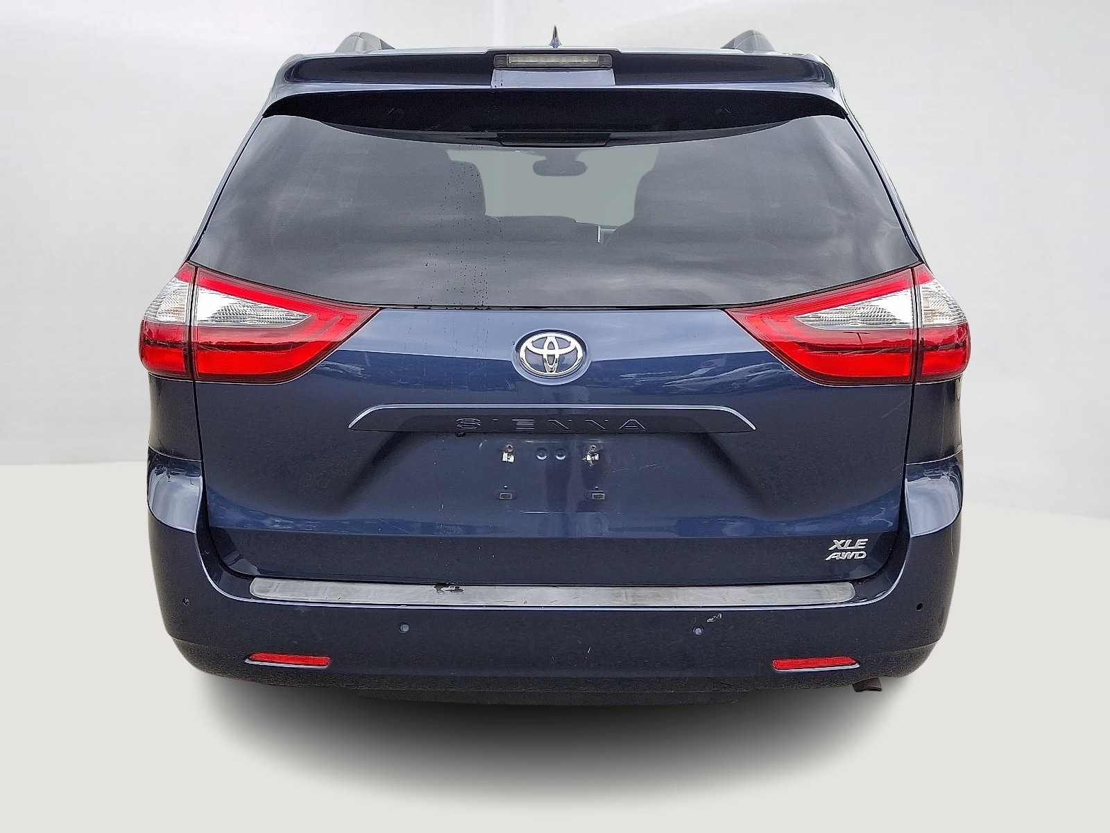 2020 Toyota Sienna XLE photo 5