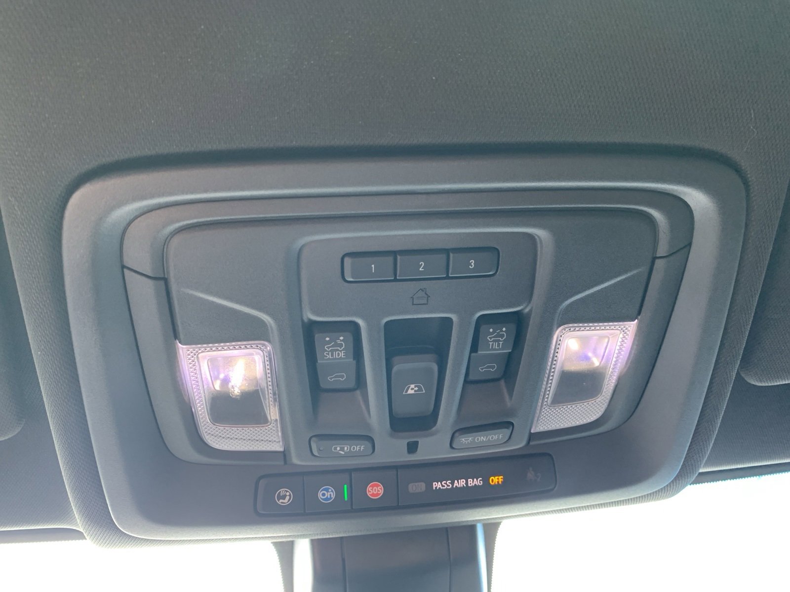 2023 Chevrolet Silverado 2500HD High Country photo 37