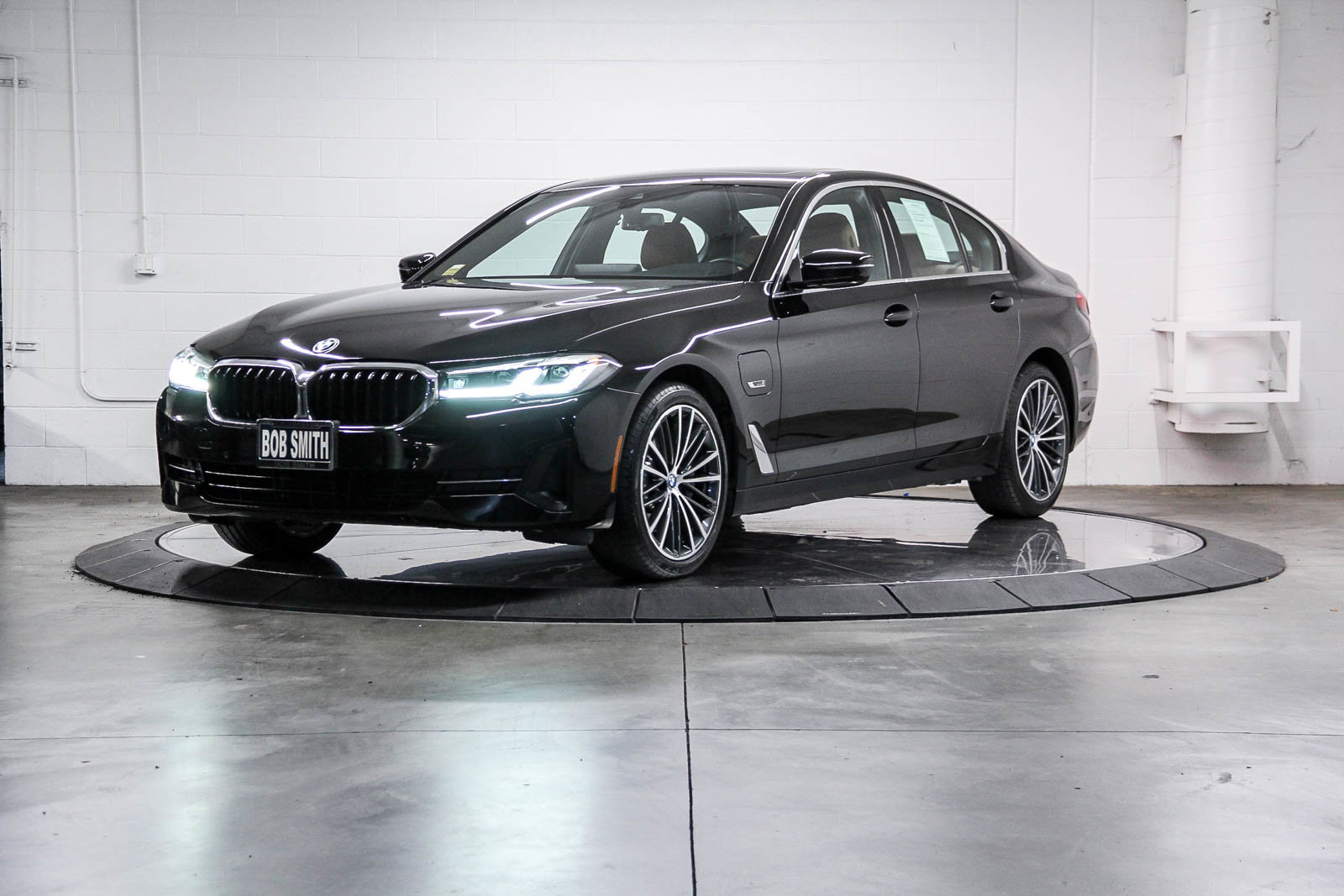 2023 Bmw 530e 5-Series photo 3