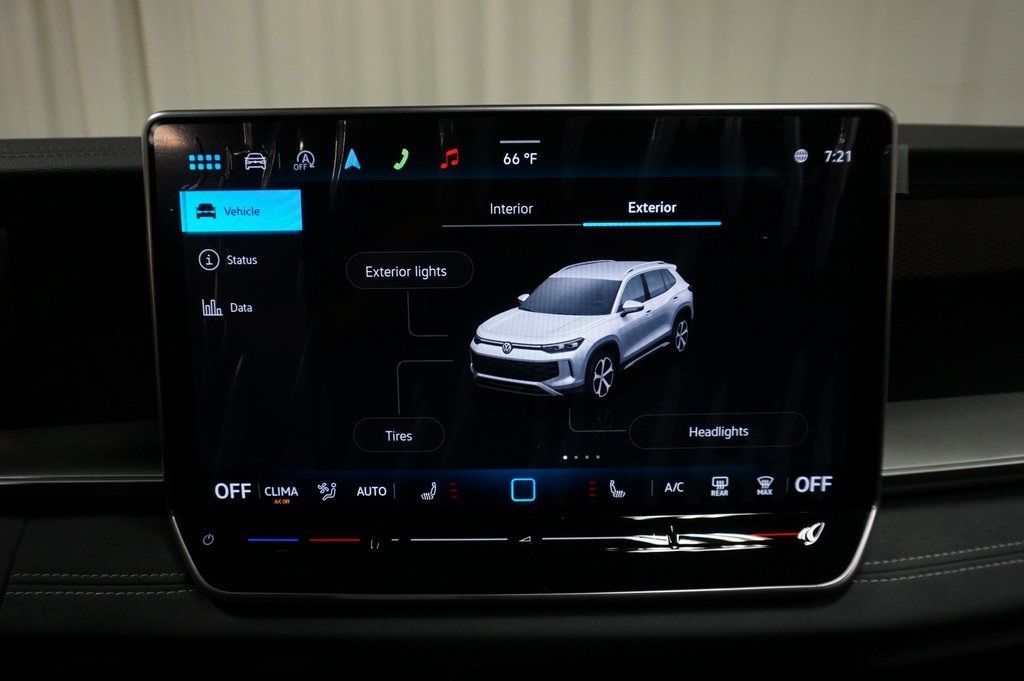 2025 Volkswagen Tiguan SE photo 14