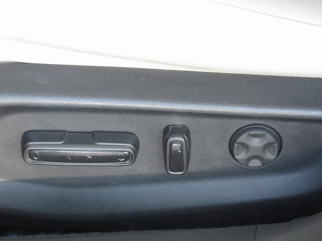 2022 Honda Accord Hybrid Touring photo 11