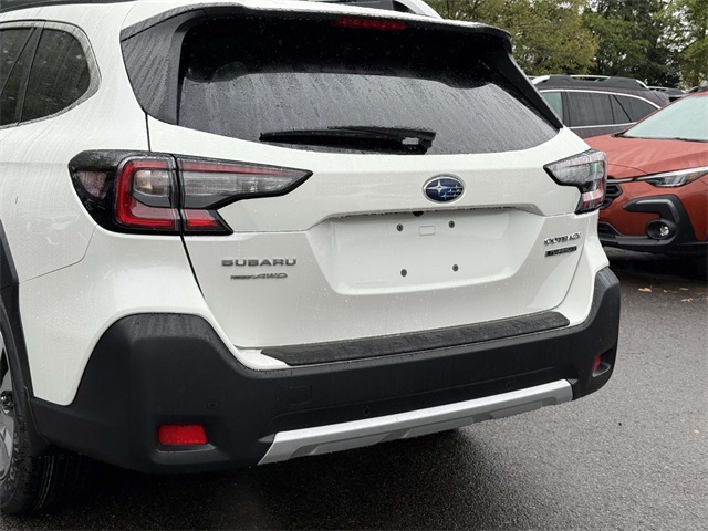 2025 Subaru Outback Touring XT photo 9