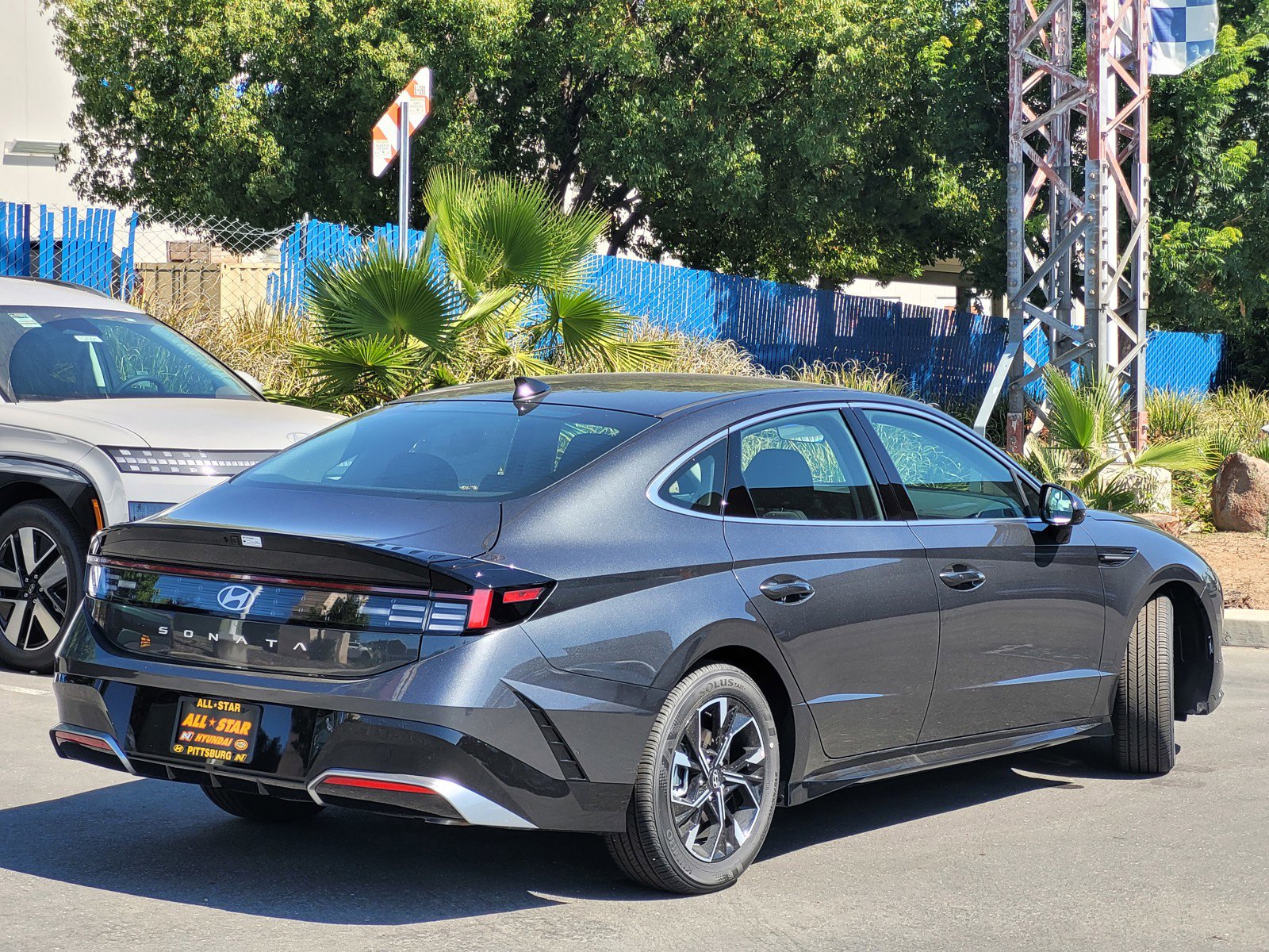 2025 Hyundai Sonata SEL photo 3