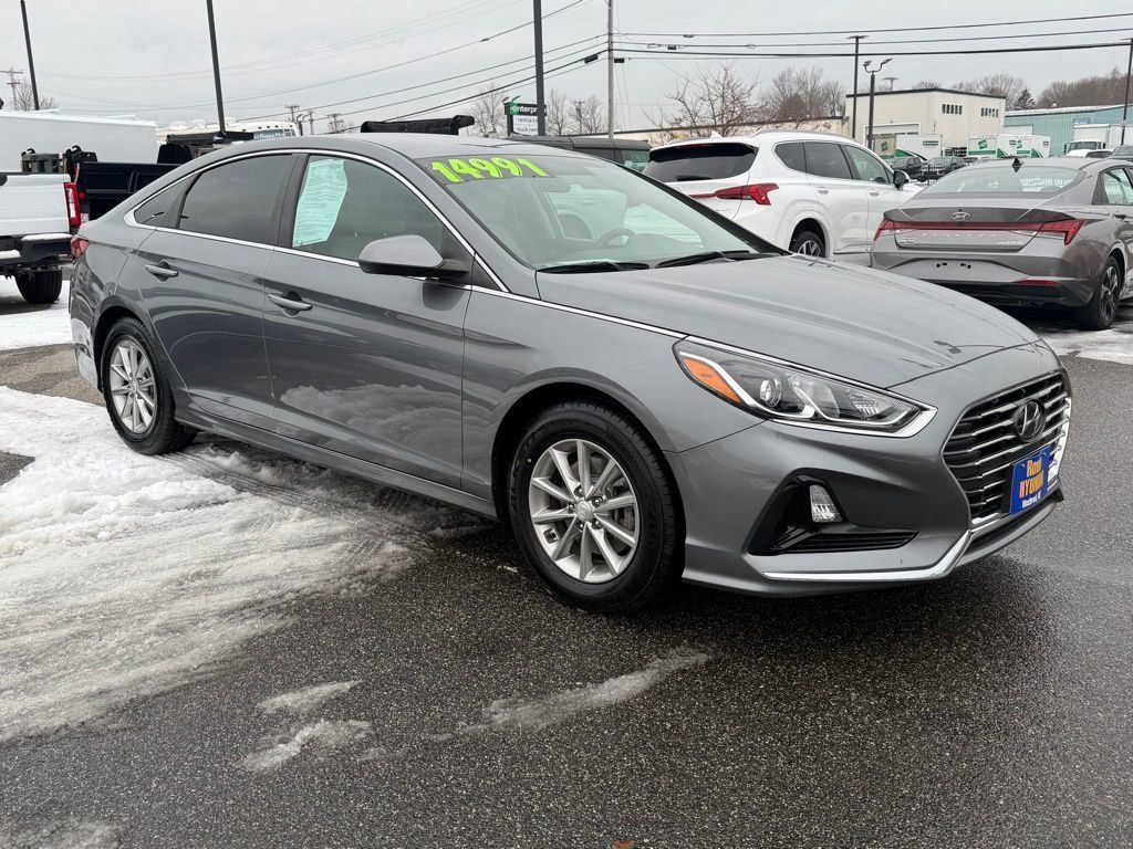 2019 Hyundai Sonata SE's photo