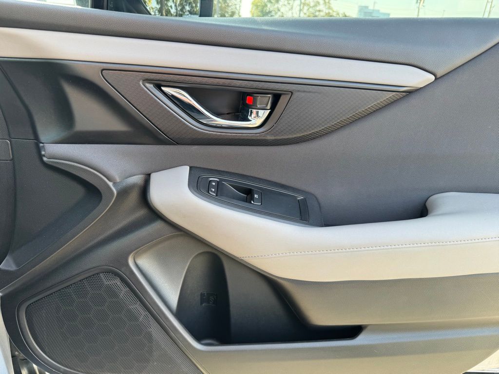 2022 Subaru Outback Premium photo 23