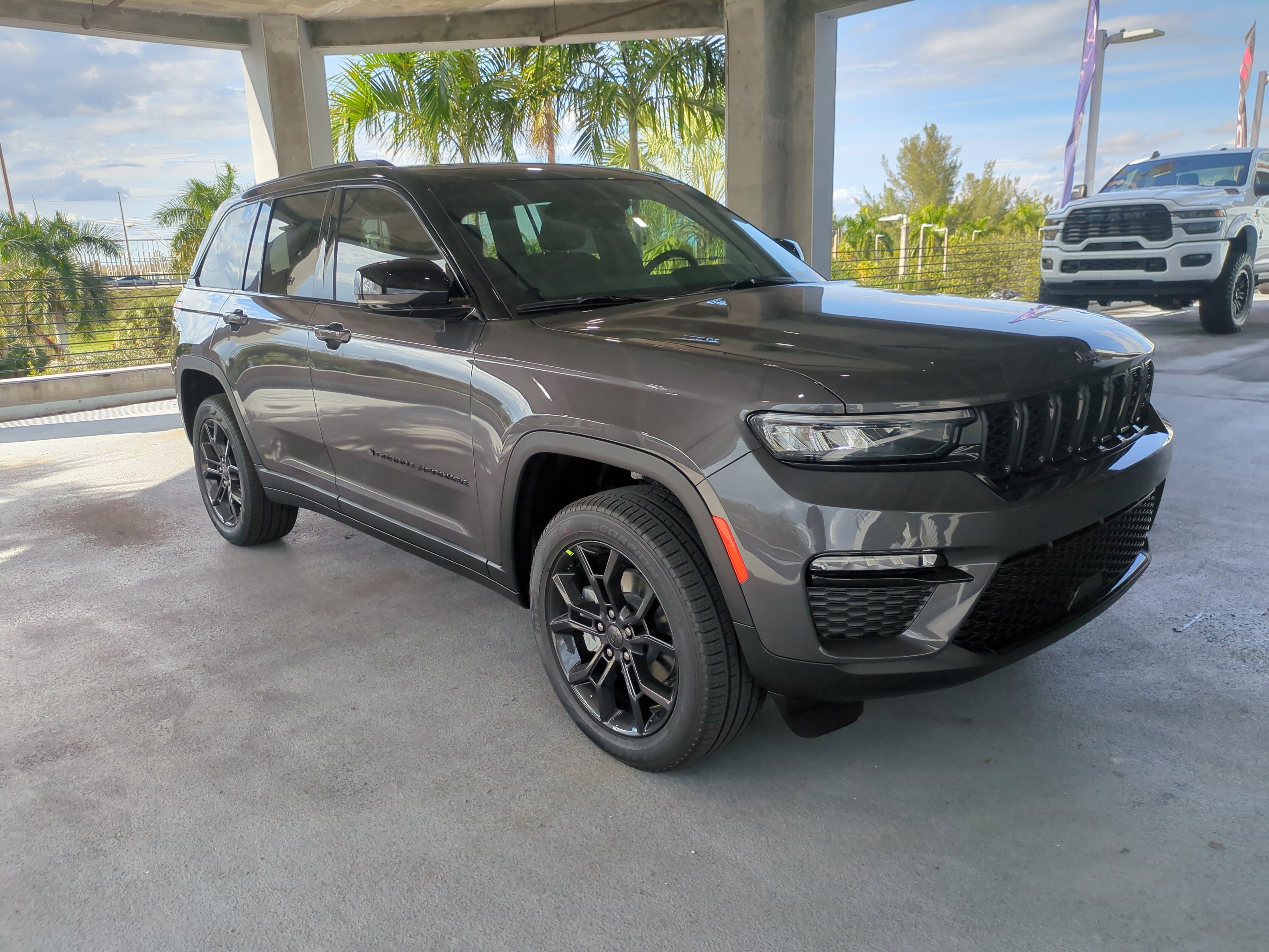 2025 Jeep Grand Cherokee Limited's photo