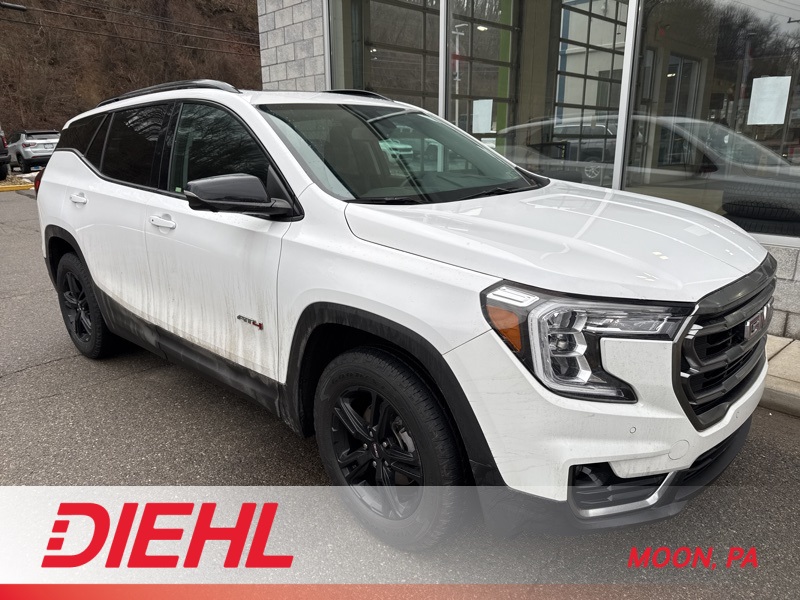 2023 GMC Terrain AT4's photo