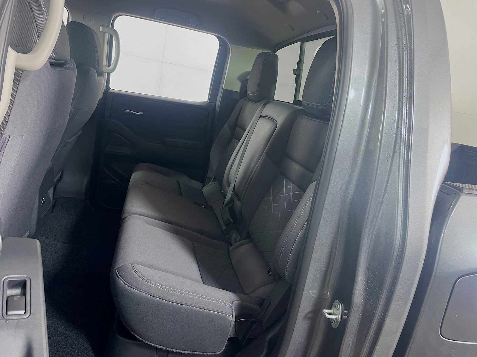 2025 Nissan Frontier Crew Cab SV photo 19
