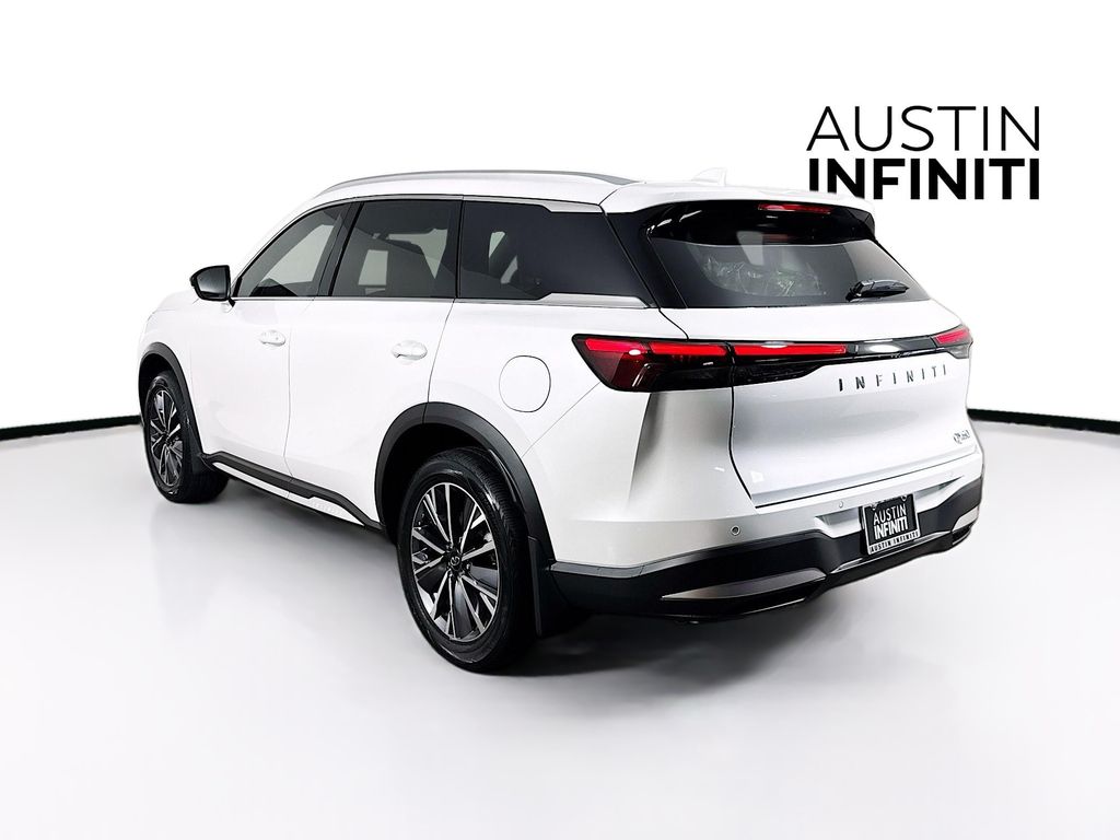 2026 Infiniti QX60 Luxe photo 3