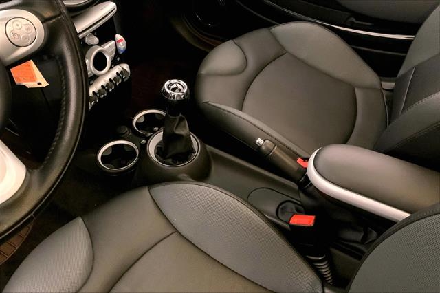 2010 Mini Cooper S photo 20