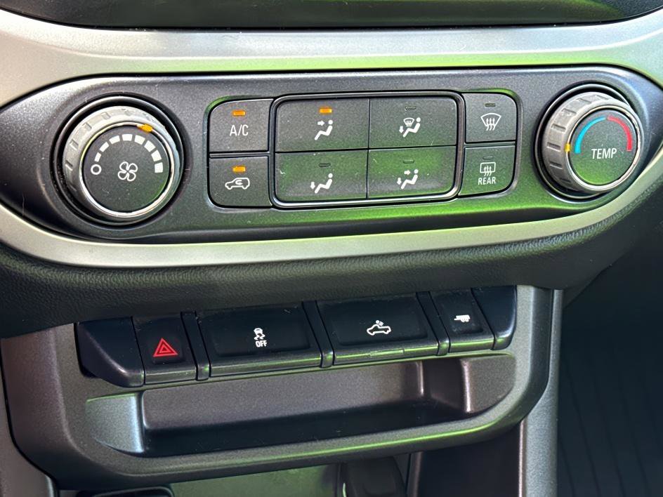 2022 Chevrolet Colorado LT photo 18