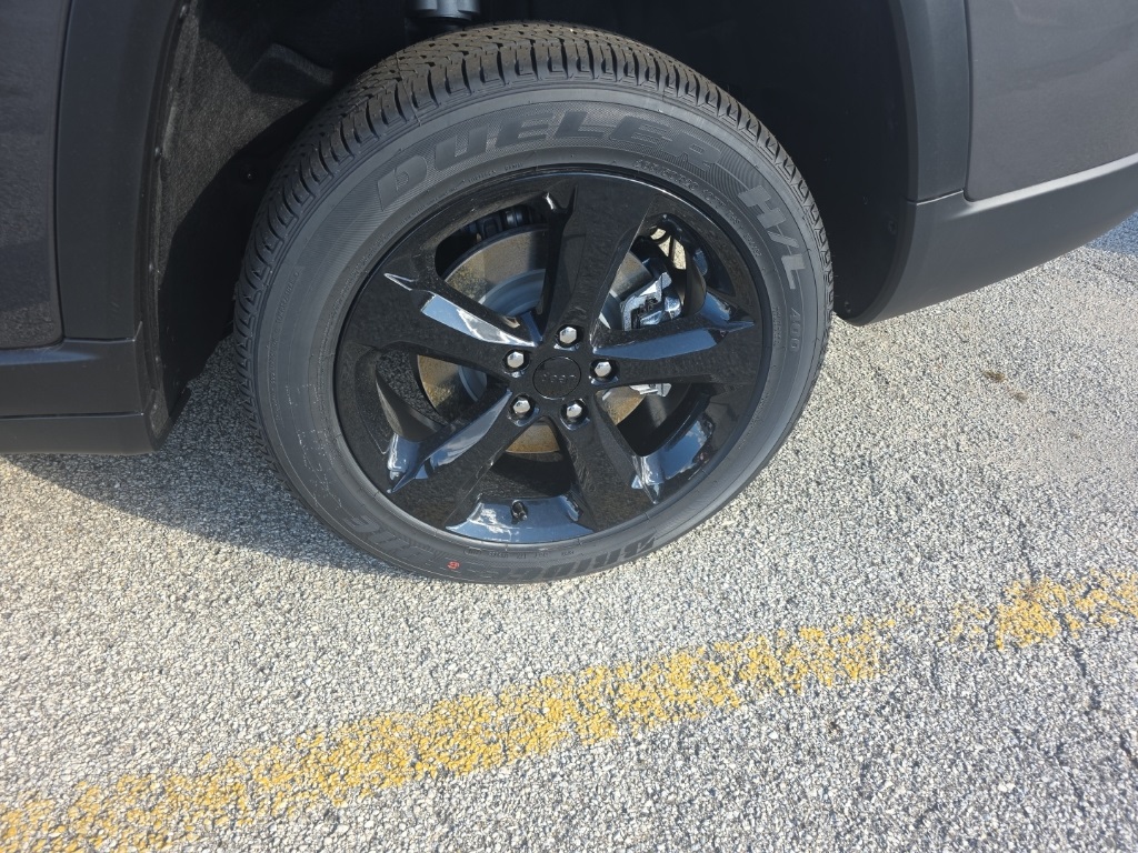 2025 Jeep Grand Cherokee Altitude X photo 4