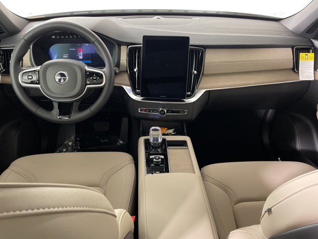 2026 Volvo XC90 AWD Plus photo 35