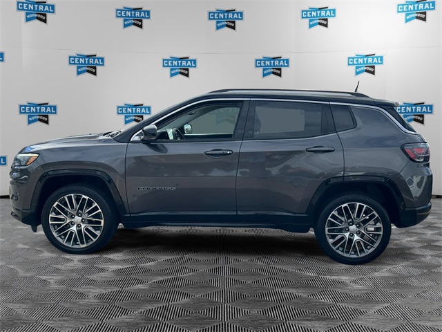 2022 Jeep Compass Limited photo 2
