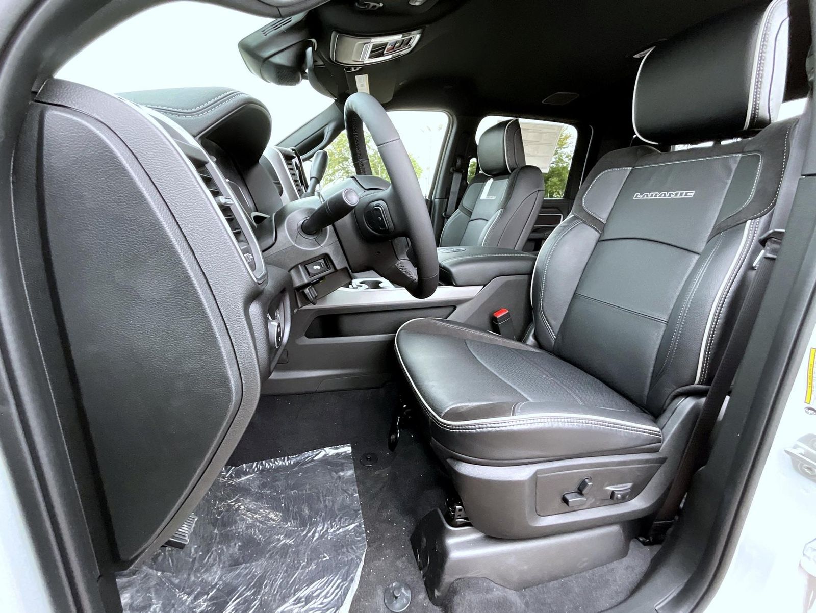 2026 Ram 3500 Laramie photo 10