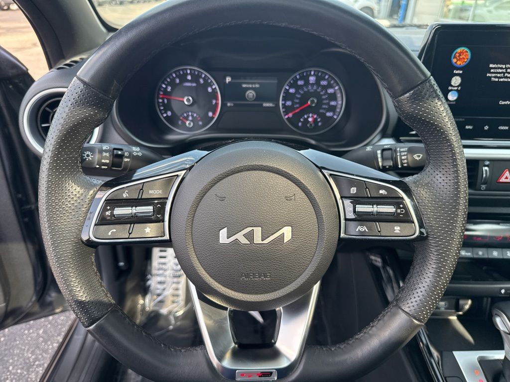 2023 Kia Forte GT-Line photo 18