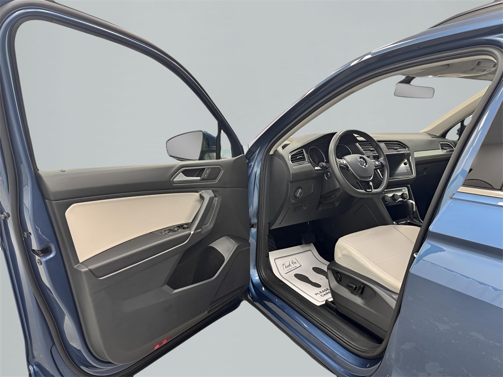 2020 Volkswagen Tiguan SE photo 9