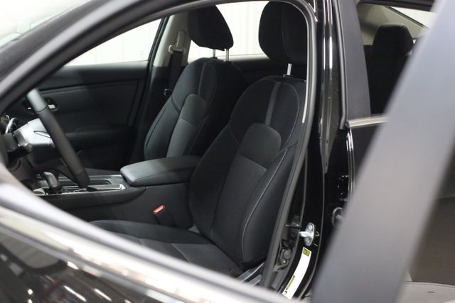 2025 Nissan Sentra SV photo 8