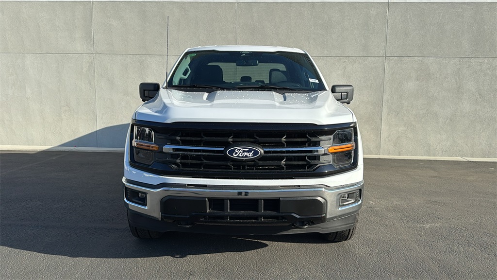 2024 Ford F-150 XLT photo 2