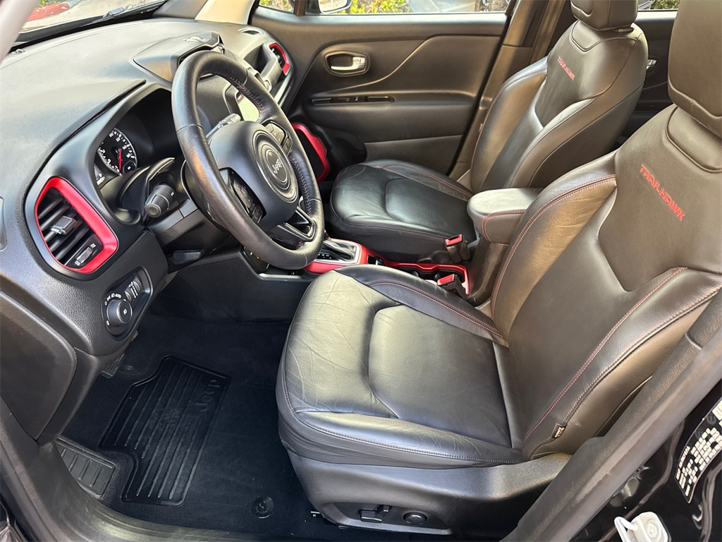 2022 Jeep Renegade Trailhawk photo 22