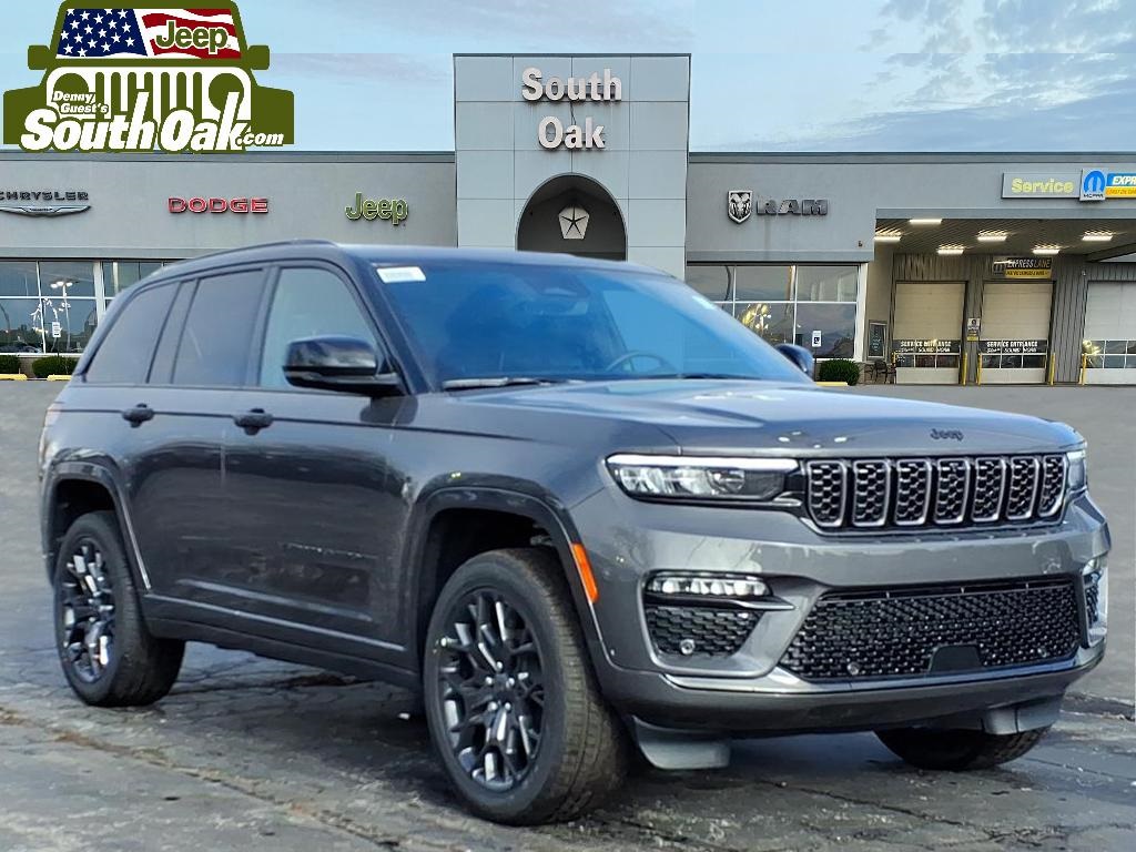 2025 Jeep Grand Cherokee Summit's photo