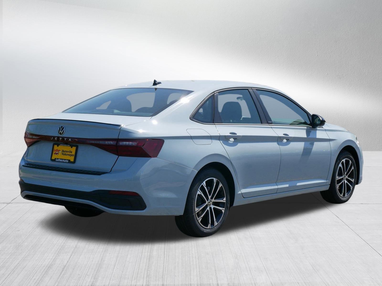 2025 Volkswagen Jetta Sport photo 4