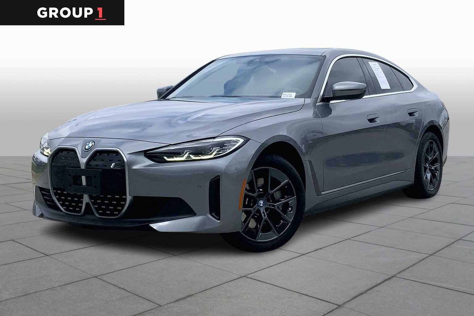 2023 BMW i4 35's photo