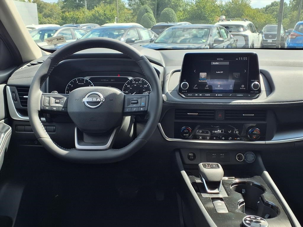 2026 Nissan Rogue SV photo 11