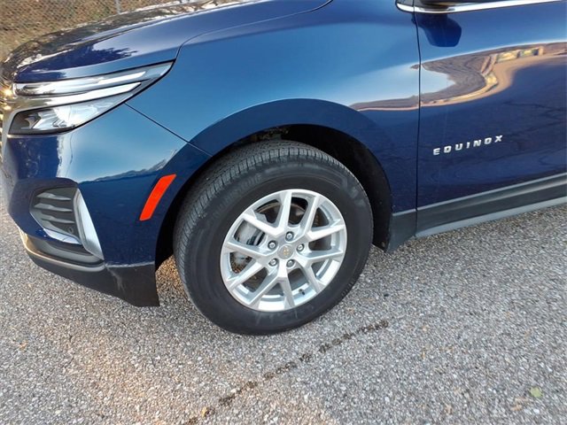 2023 Chevrolet Equinox photo 2